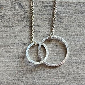 Silpada Sterling Silver Interlocking Circles Necklace 16"